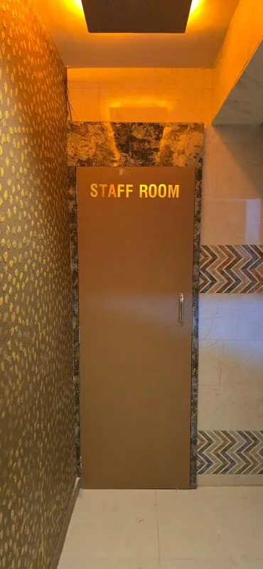 Golden Leaf Spa Dadar