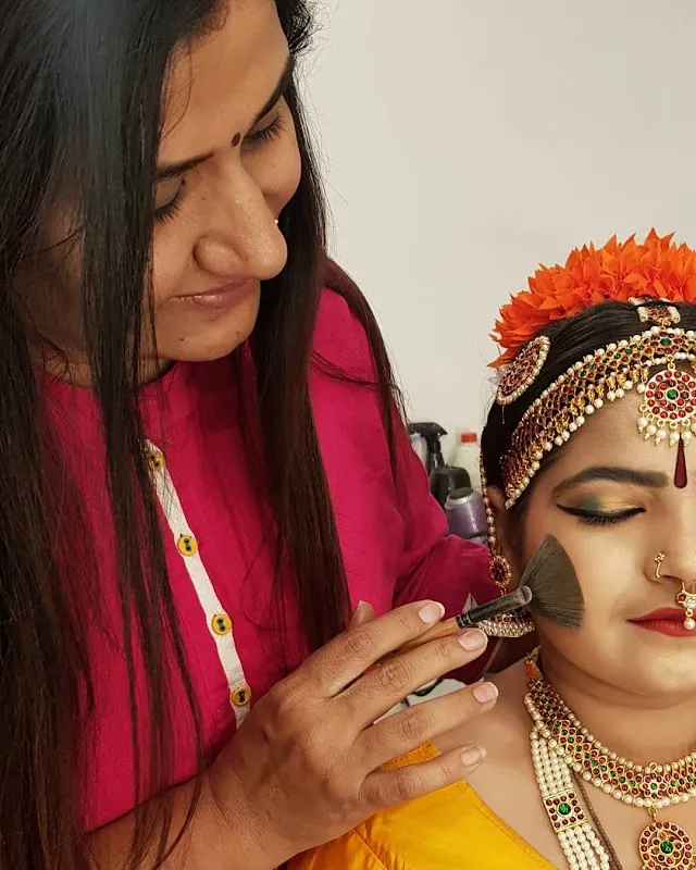 Shreeji Beauty Salon