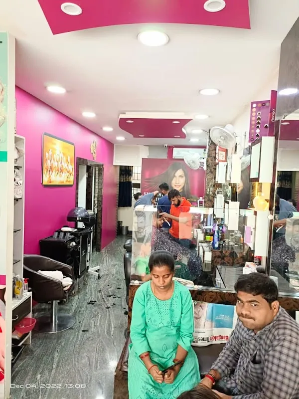 GLOW WELL FAMILY SALON