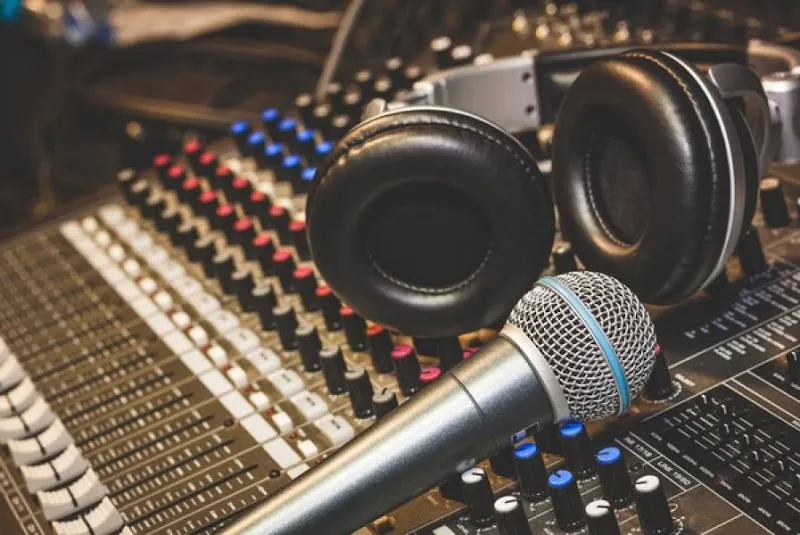 Brainwave music studio and video editing