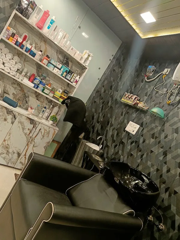 SIGNATURE ( THE LUXE UNISEX SALON)