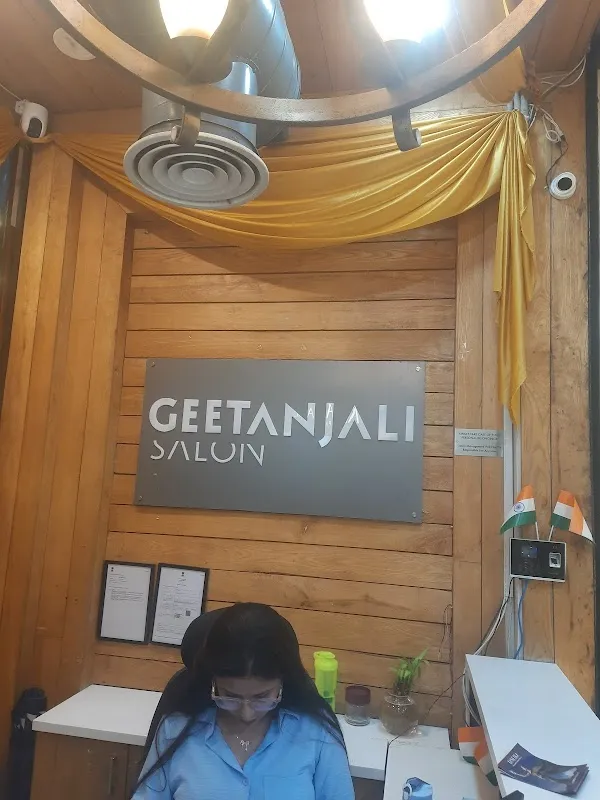 Geetanjali Salon Agra