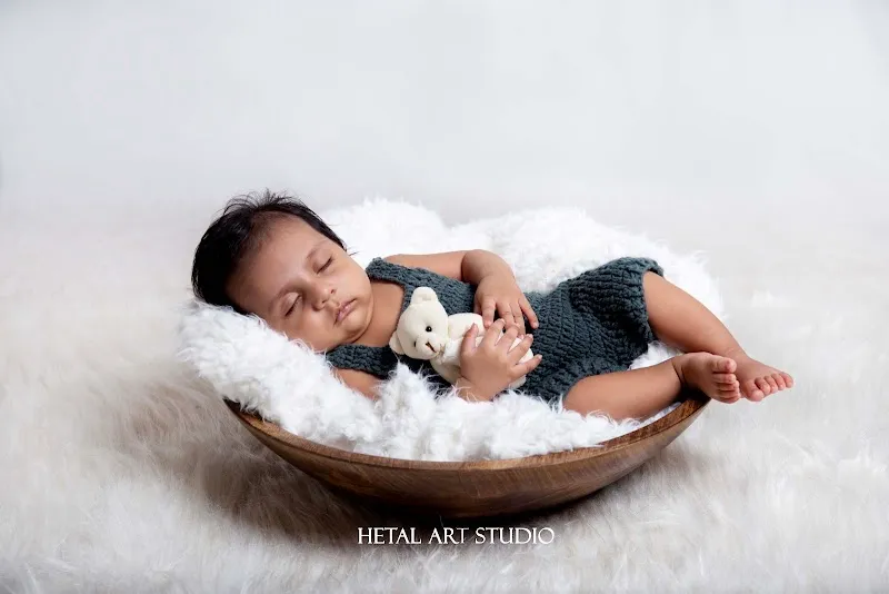 HETAL'S ART STUDIOS