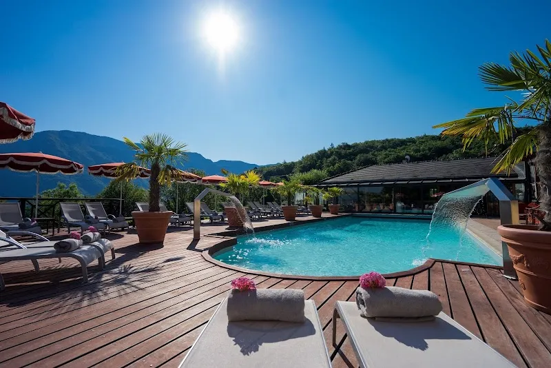 Les Trésoms Lake and Spa Resort