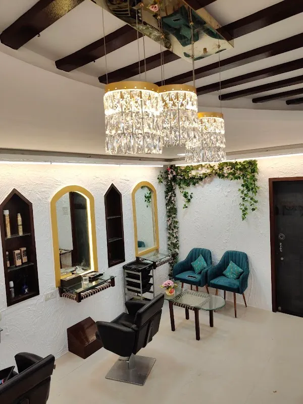 Beluga the Salon