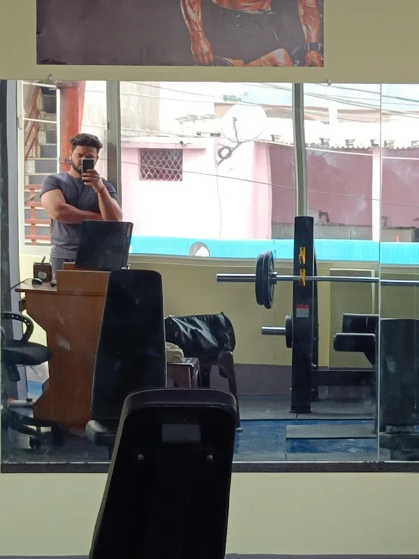 The Muscle Factory - Unisex gym