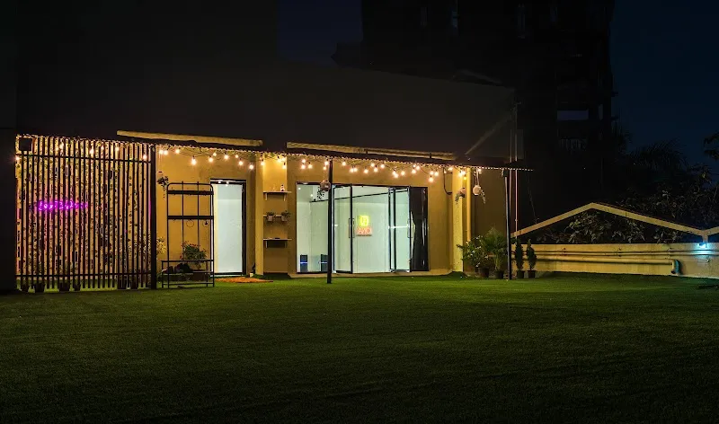 Iona multifunctional studio