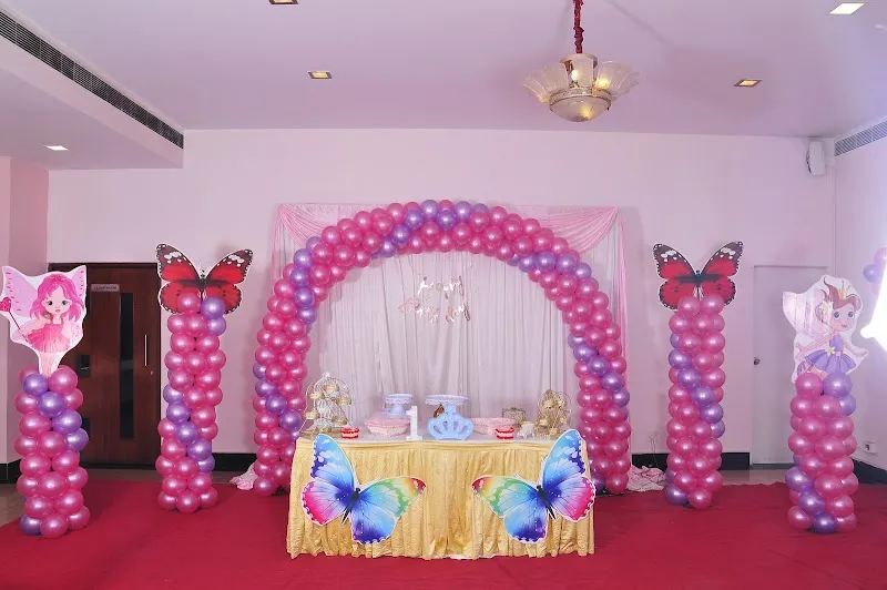JMPHOTOGRAPHY & STUDIO (Gift Center)