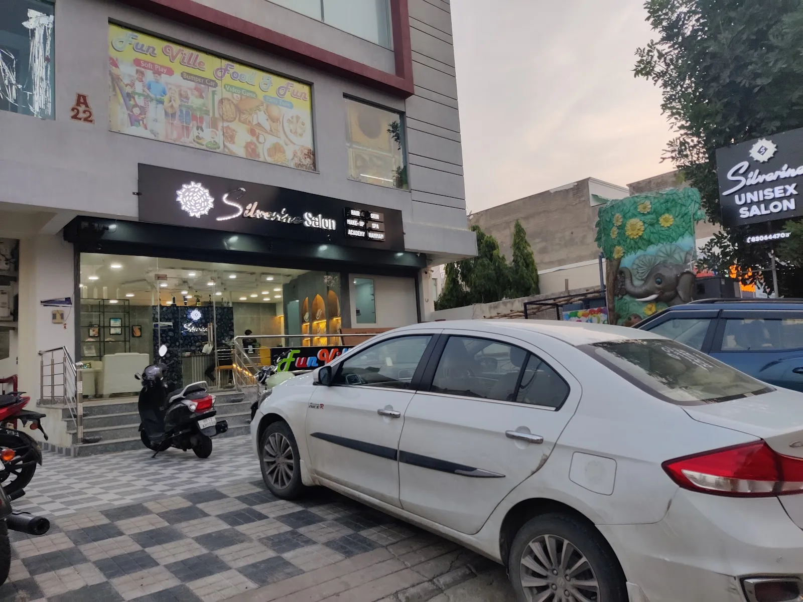Silverine Unisex Salon | Best Salon in Vaishali Nagar | Best Makeup Artist in Jaipur