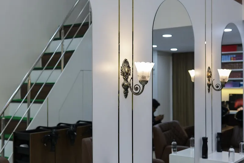 DM Luxury Salon Unisex