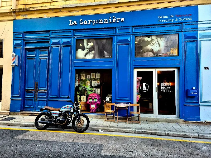 The Bachelor - Tattoo Salon