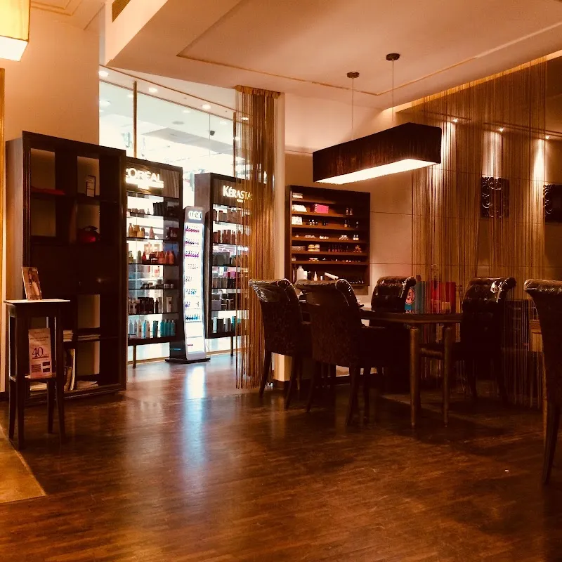 Play Salon | Mantri Mall Malleswaram