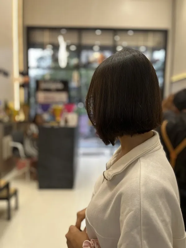 KAVYAS SALON