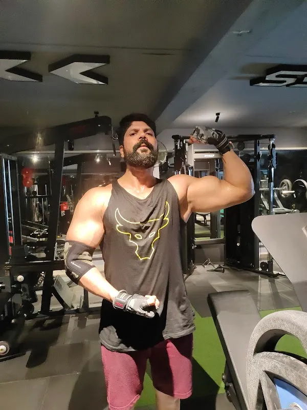 IRON HEAD FITNESS STUDIO 3.0