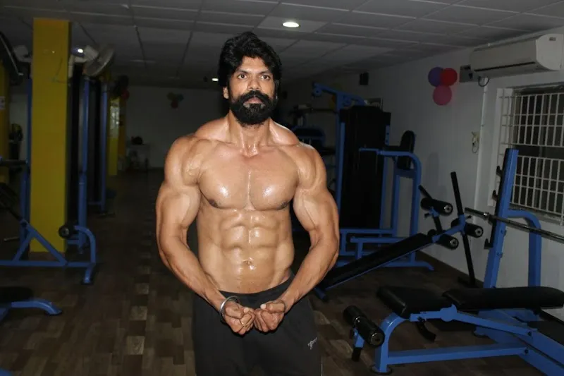 IRON HEAD FITNESS STUDIO 3.0