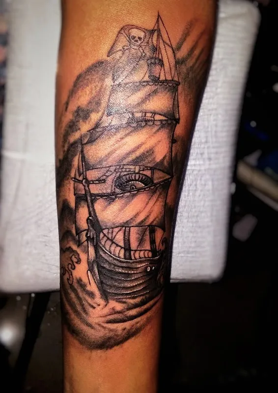 Krizz Tattoo Studio