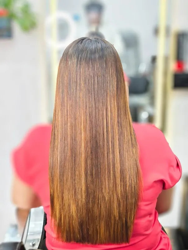 Alexi Unisex Salon
