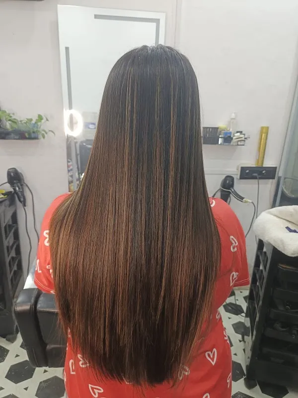 Alexi Unisex Salon
