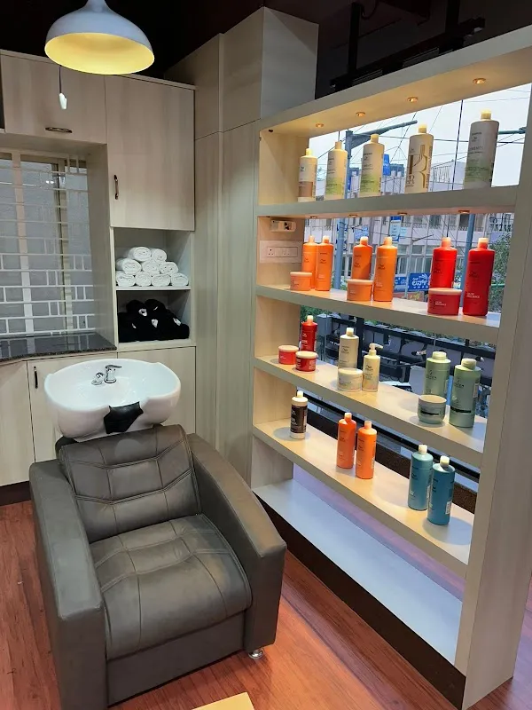 Toni&Guy Essensuals Hairdressing, Malleshwaram