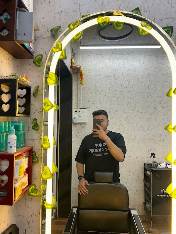 The LookBook salon