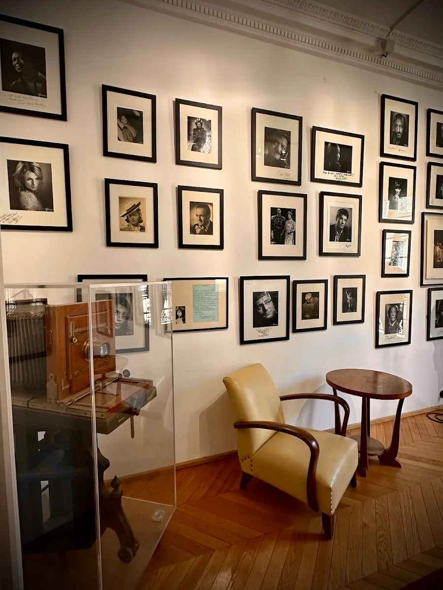 Studio Harcourt