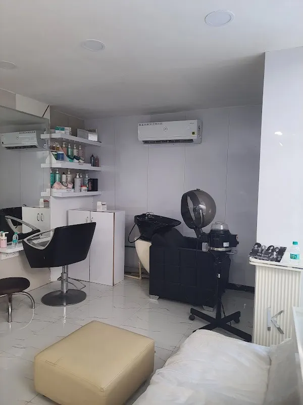 Manea The Salon - Banjara Hills