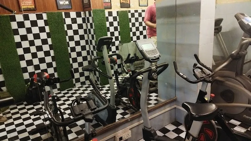 18 HOUR FITNESS