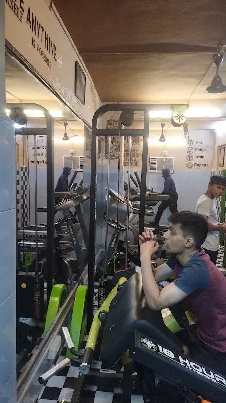18 HOUR FITNESS