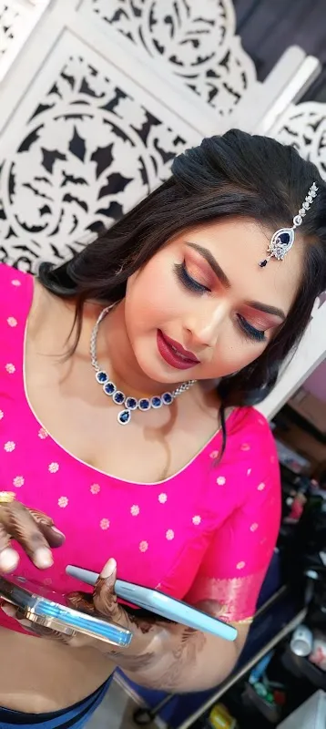 Anu's makeup & hair