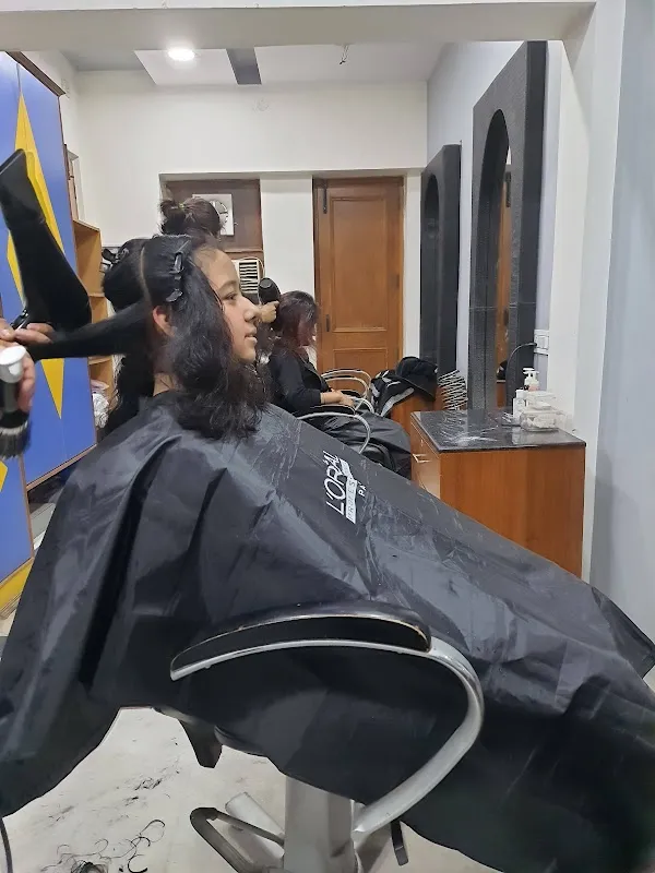 fab U Salon