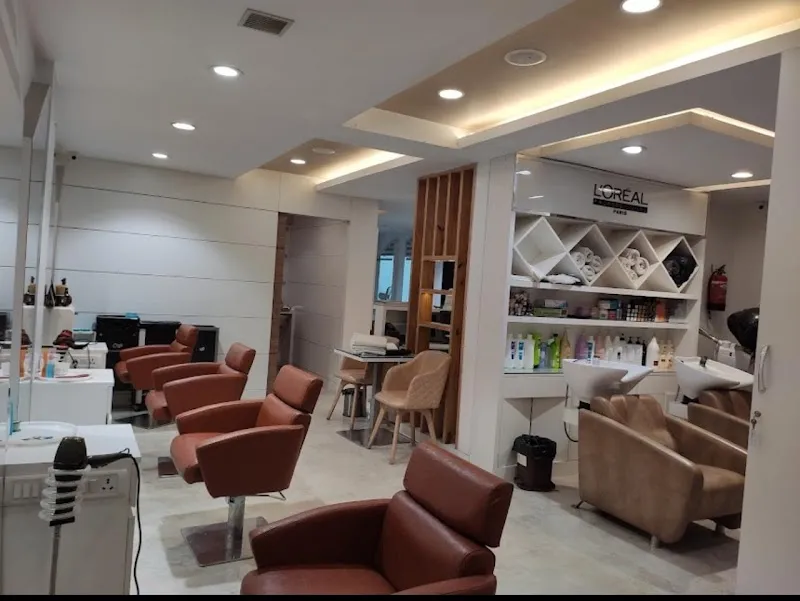 fab U Salon