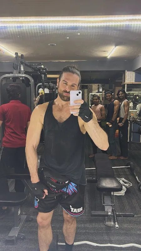 Sunny Fitness Club
