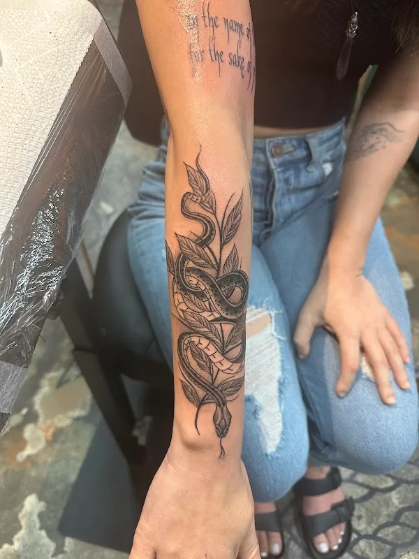 Rock-A-Billy Tattoo & Piercing Studio