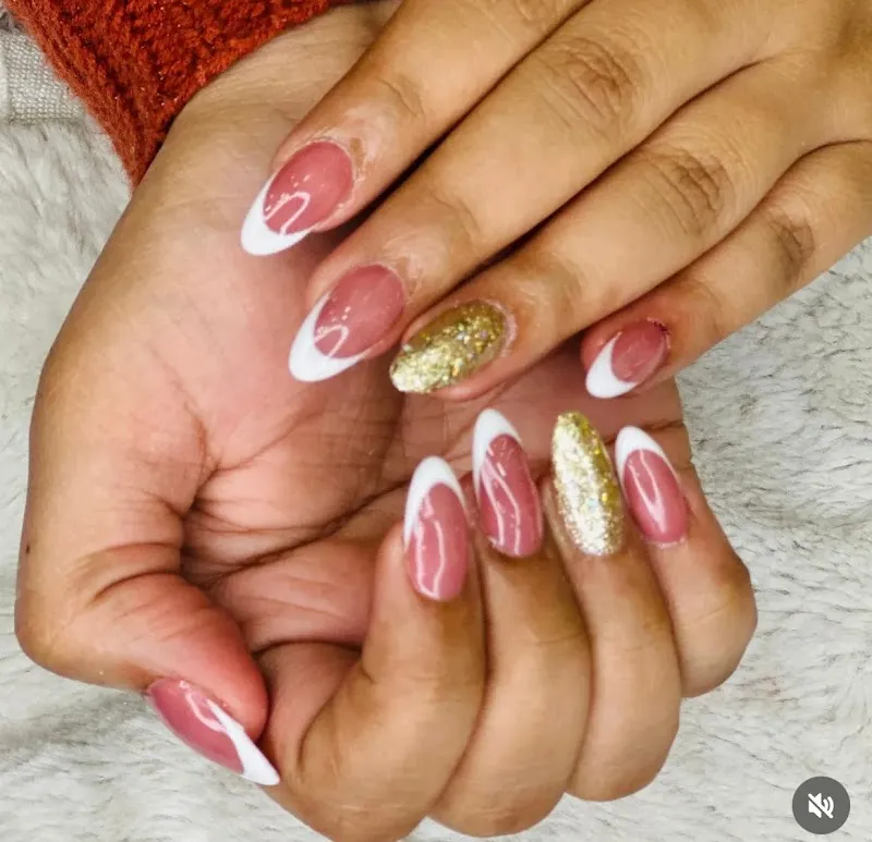 Glamin Salon - Unisex salon in janakpuri | Makeup artist in Janakpuri | Nail art in Janakpuri