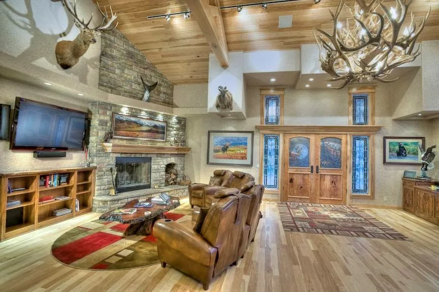 Heartland Photos & Design, Inc