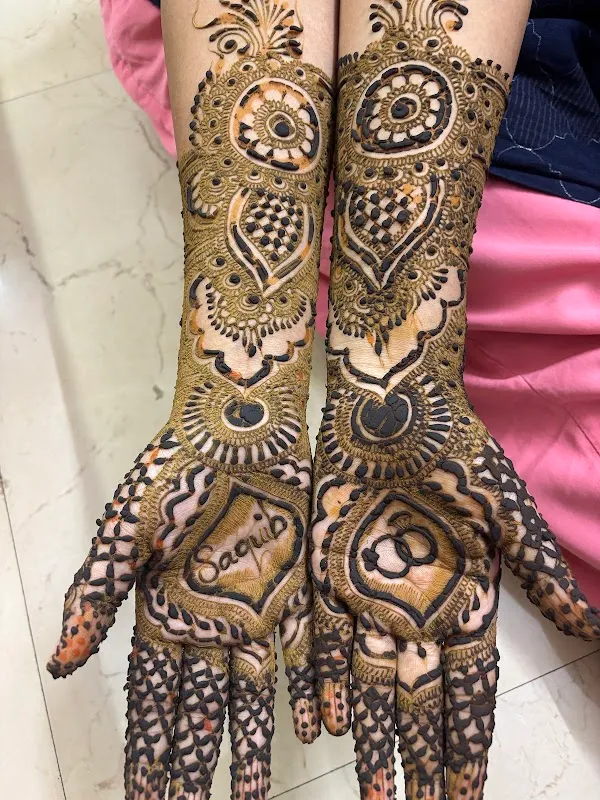 Saniyas Beauty Salon & Academy