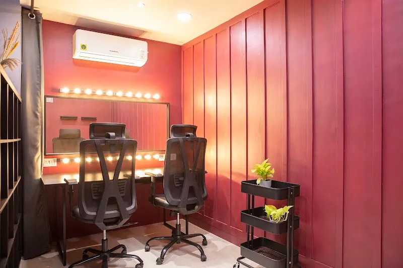 THE BOMBAY STUDIO