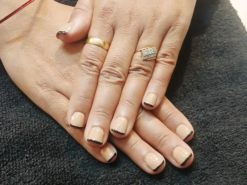 Lj LOOKS UNISEX SALON