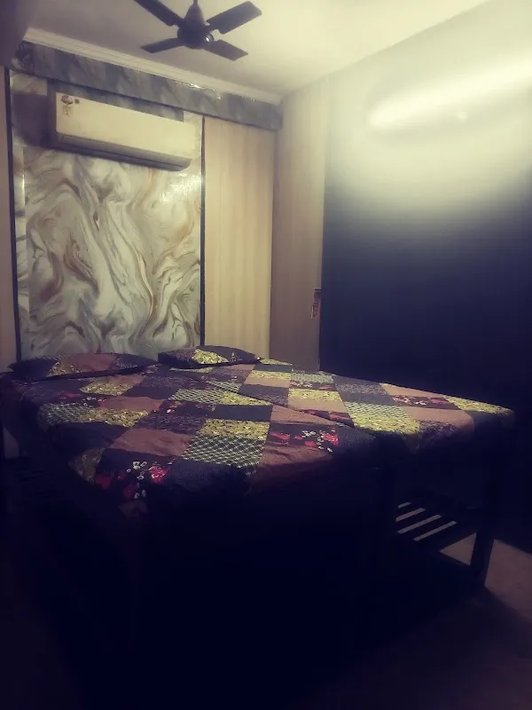 Nashaa Unisex Luxury Spa