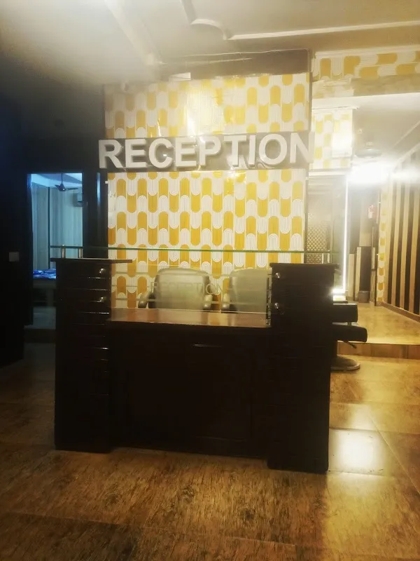 Nashaa Unisex Luxury Spa
