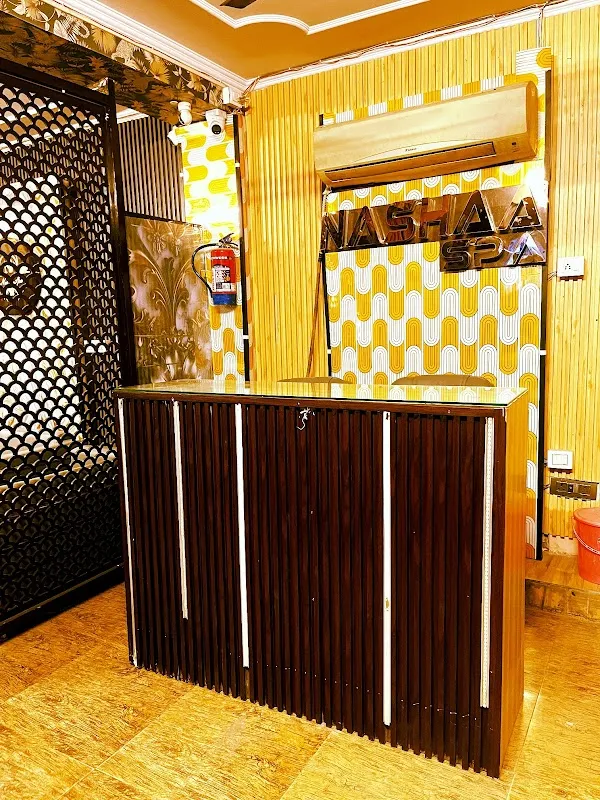 Nashaa Unisex Luxury Spa