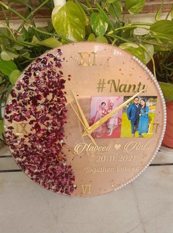 Resin art|Decoupage art|candle making |craft classes|varmala preservation |Kraft_creation_bynisha