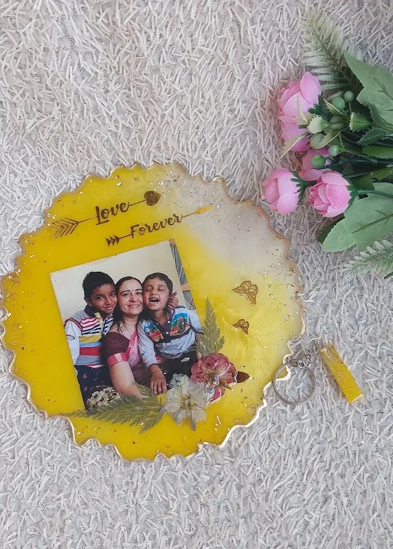 Resin art|Decoupage art|candle making |craft classes|varmala preservation |Kraft_creation_bynisha