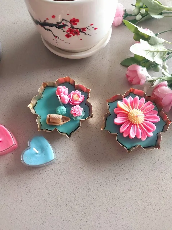 Resin art|Decoupage art|candle making |craft classes|varmala preservation |Kraft_creation_bynisha