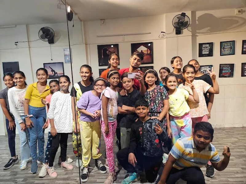VIPUL DANCE ACADEMY