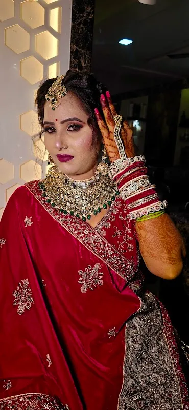 Touch & Glow - Best Makeup Artist in Firozabad, Best Parlour in Firozabad, Best Bridal Makeup Artist in Firozabad