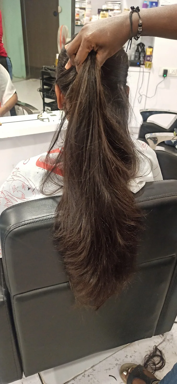 Studio 18 women Hair & Beauty salon
