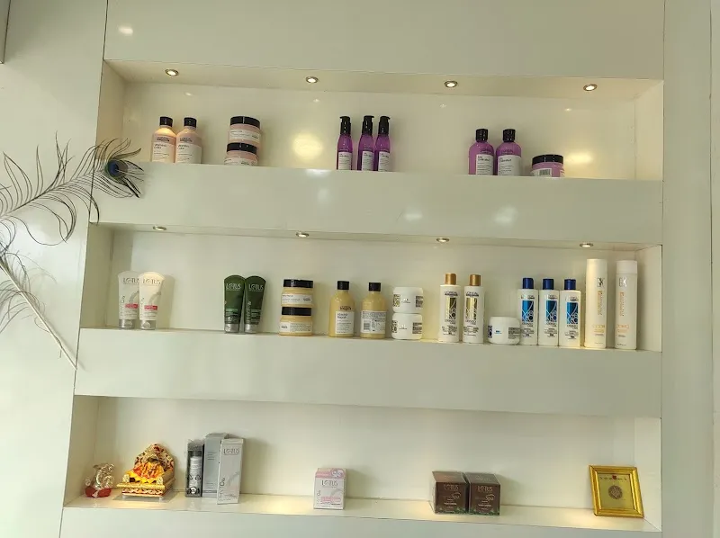 Indulge The Salon, Tankapani Road, Bhubaneswar