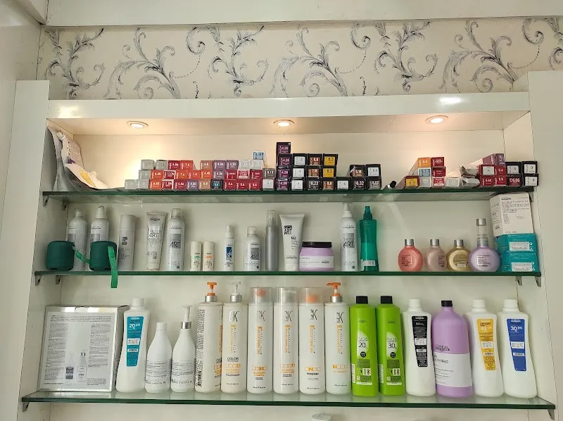 Indulge The Salon, Tankapani Road, Bhubaneswar
