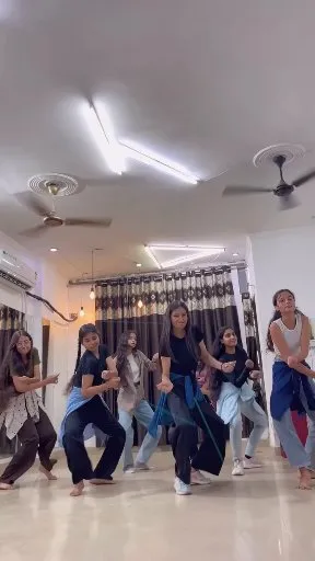 नृत्य vibe studio